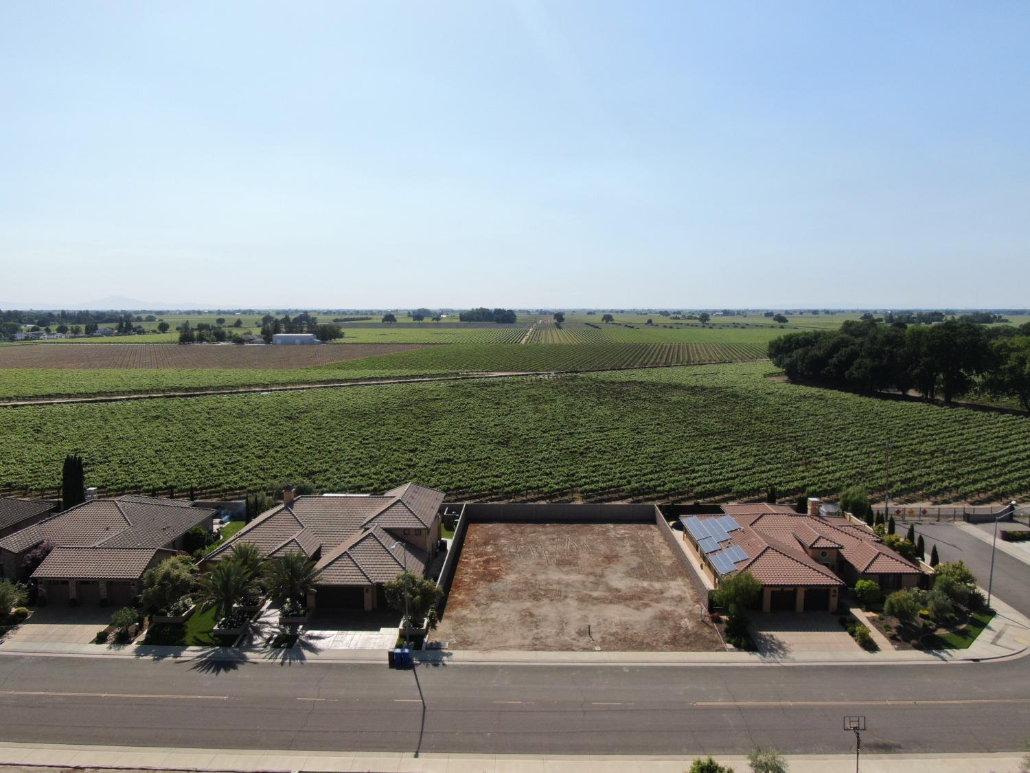 Photo of 19911 Windwood Dr in Woodbridge, CA
