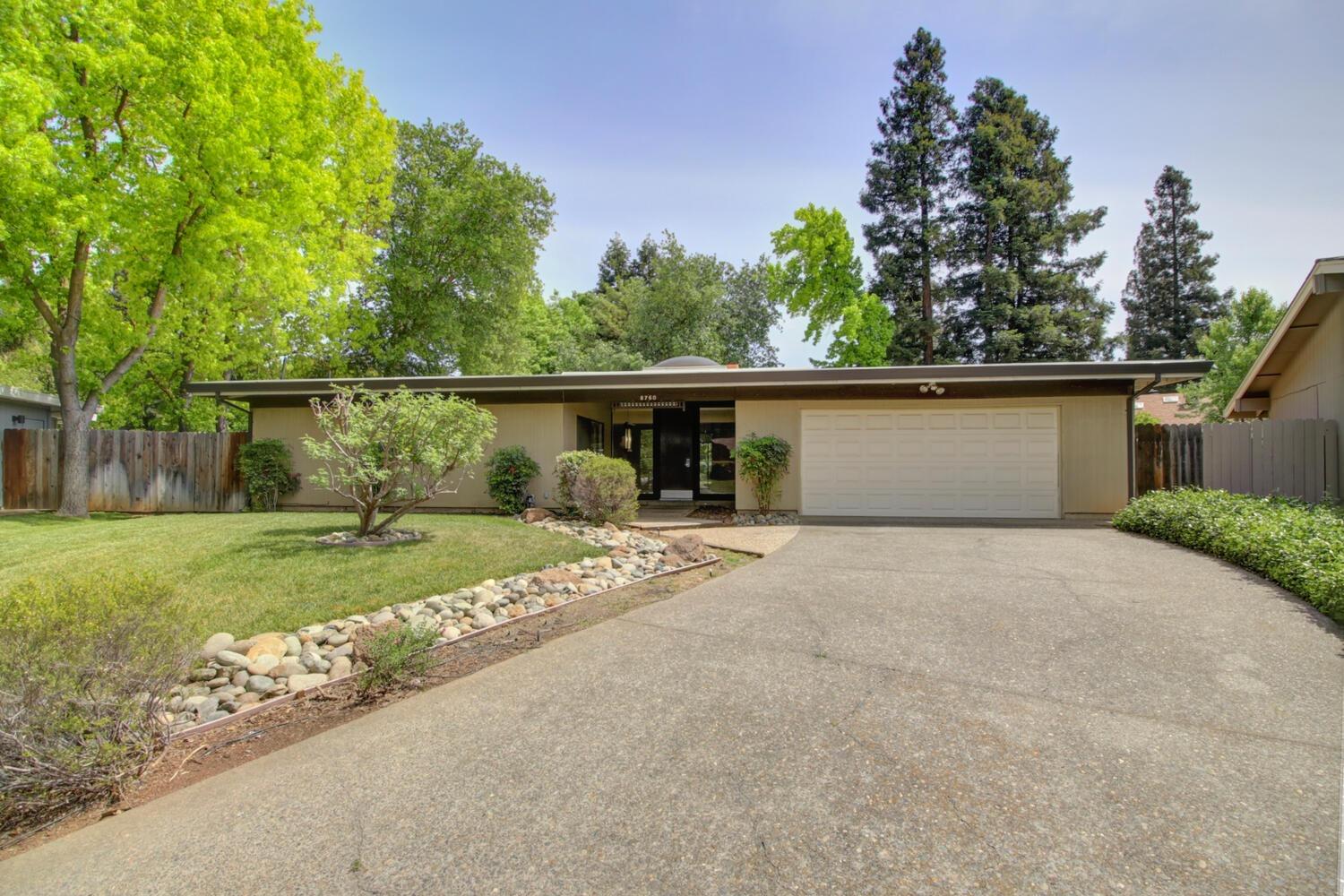 Mid Century Sacramento / Mid Century Modern Homes in Sacramento