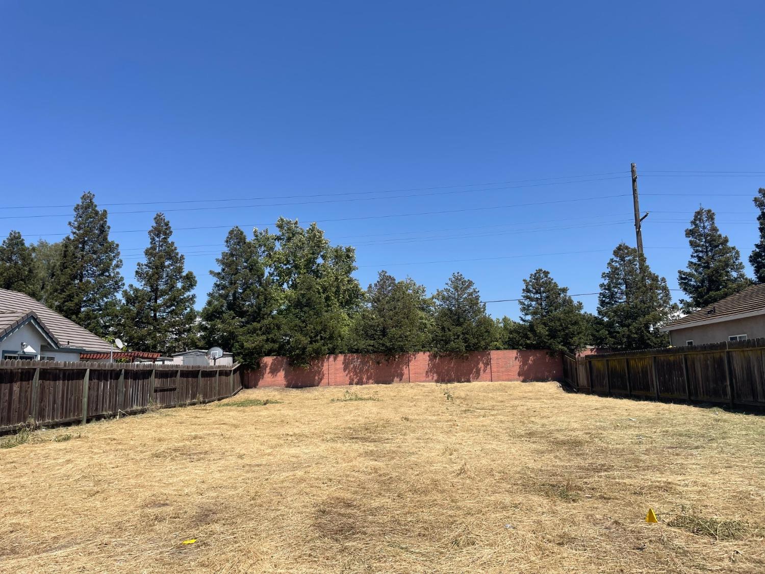 Build your dream home in Twin Creeks, established neighborhood. Close to schools and shopping. Nice sized lot with all utilities on site. Plans included.