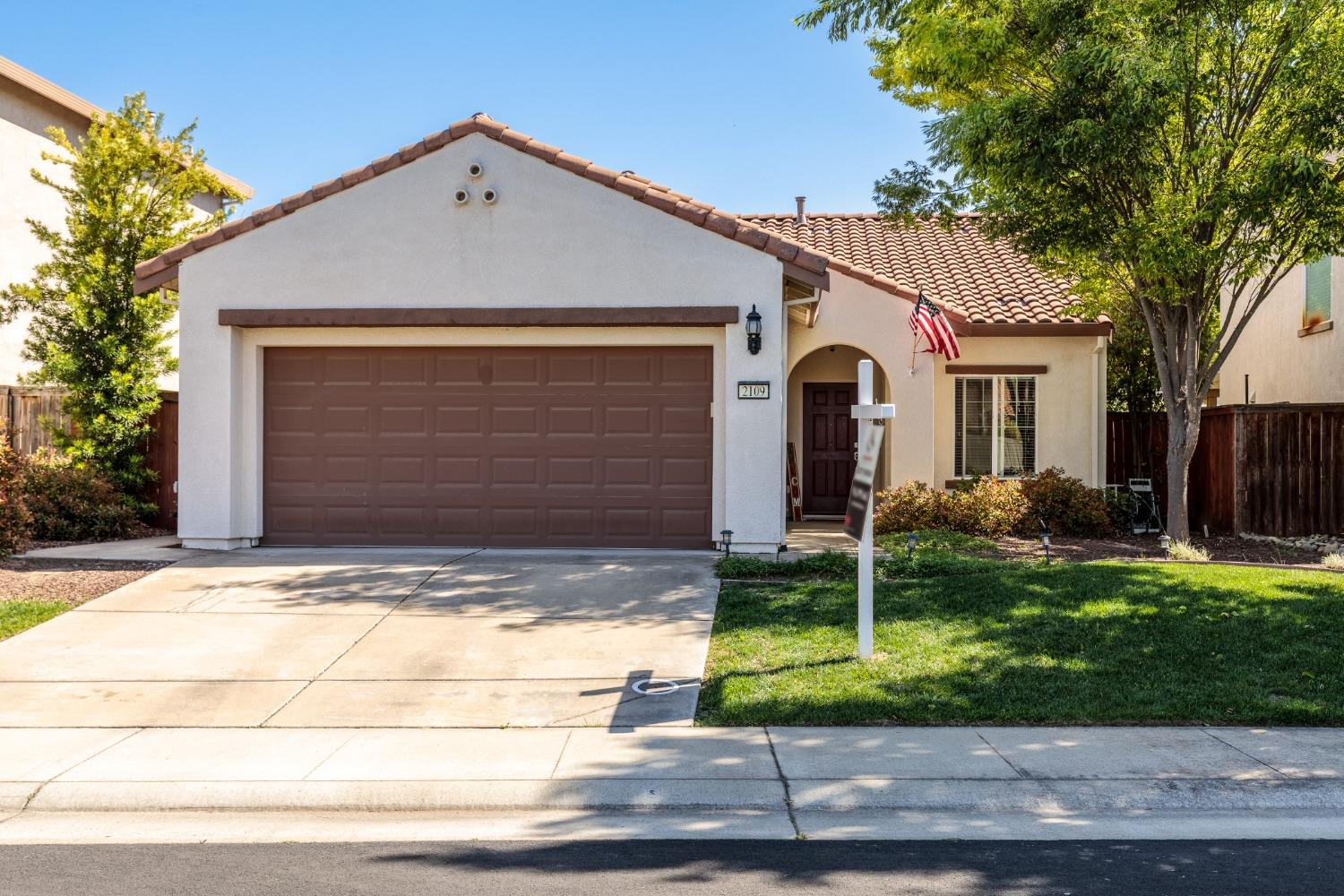 Detail Gallery Image 1 of 1 For 2109 Knapton Way, Roseville,  CA 95747 - 3 Beds | 2 Baths