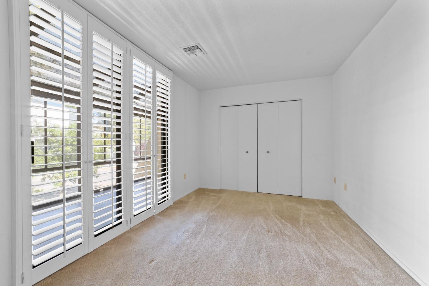 Photo #3: 222040675 Listing 