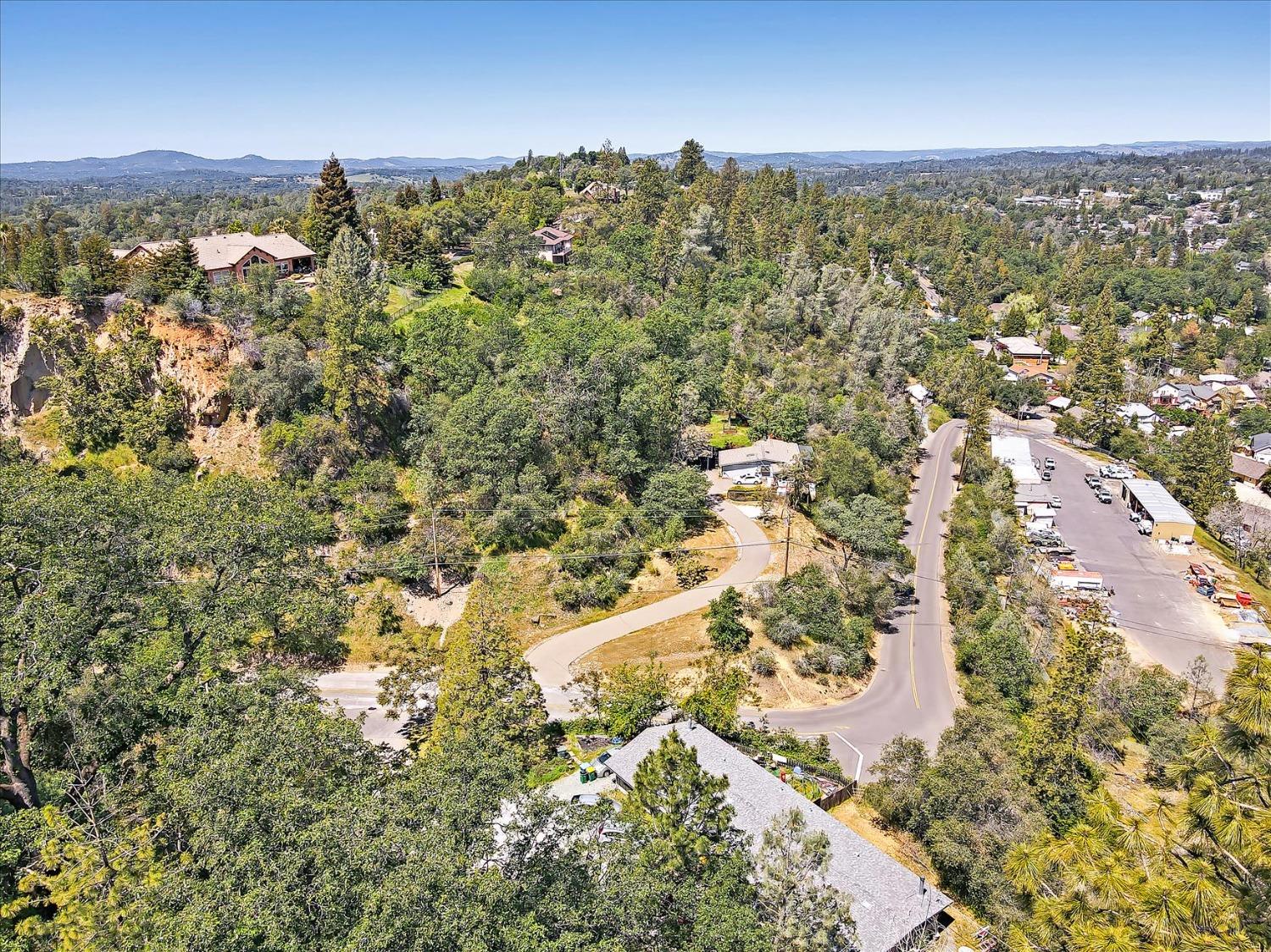 3280 Big Cut Rd, Placerville, CA 95667 Beds Baths (Active) ME222058277 REMTRO