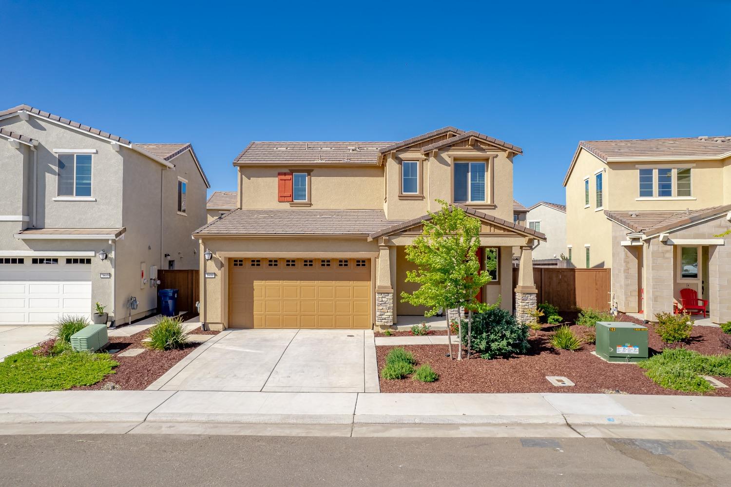 Detail Gallery Image 1 of 1 For 3808 Ivan Way, Rancho Cordova,  CA 95742 - 3 Beds | 2/1 Baths