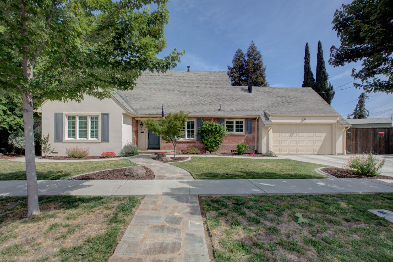 Detail Gallery Image 1 of 1 For 1223 E Canal Dr, Turlock,  CA 95380 - 4 Beds | 2 Baths
