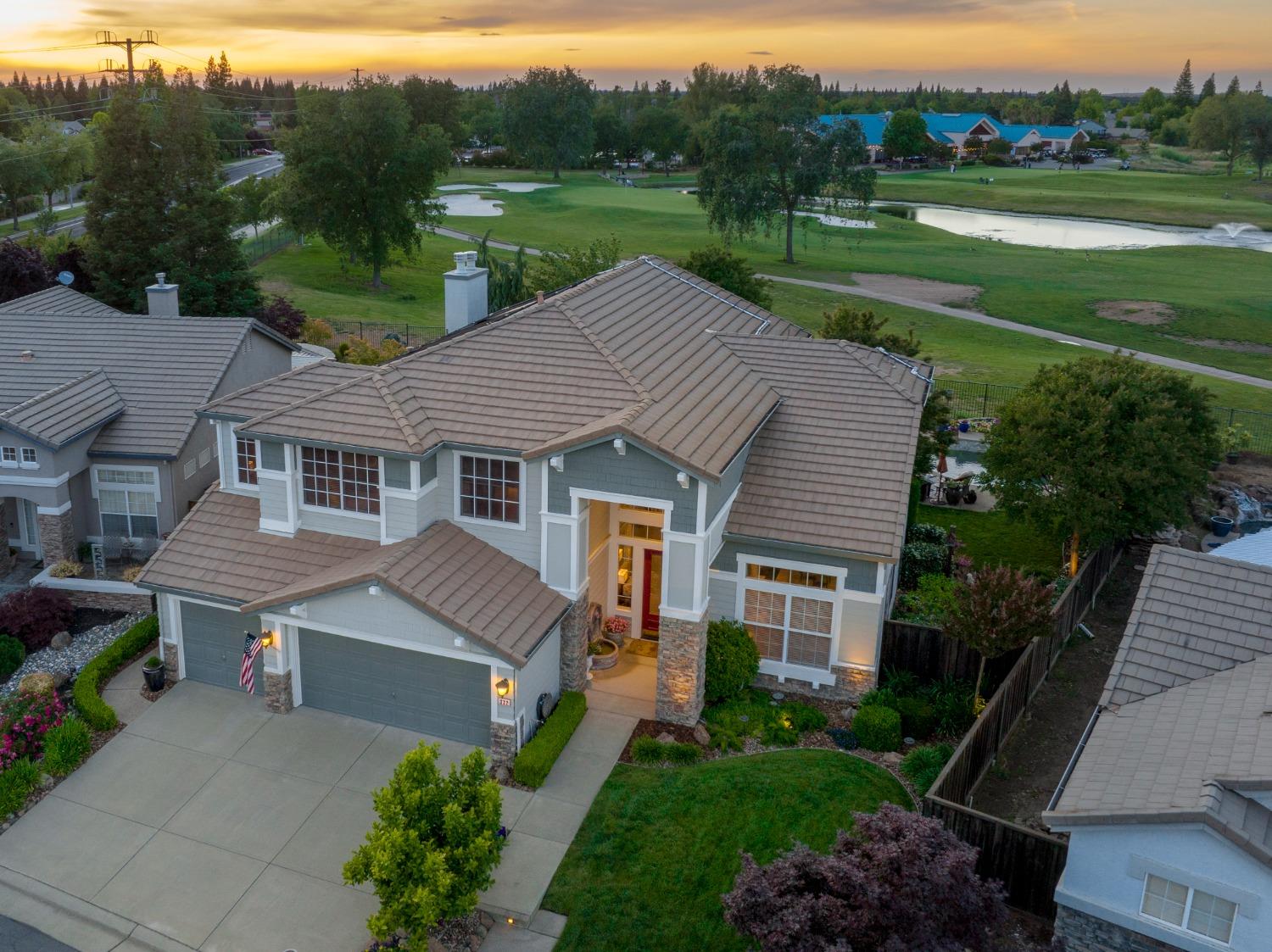 Photo of 332 Sarabec Ct in Roseville, CA