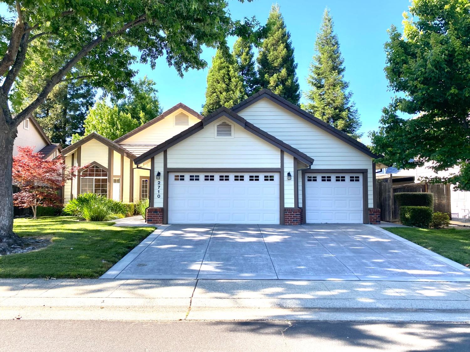 2710 Courtside Drive, Roseville, CA 95661