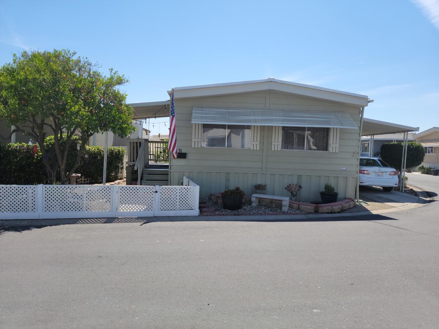 Detail Gallery Image 1 of 1 For 1400 Meredith 76, Gustine,  CA 95322 - 2 Beds | 2 Baths