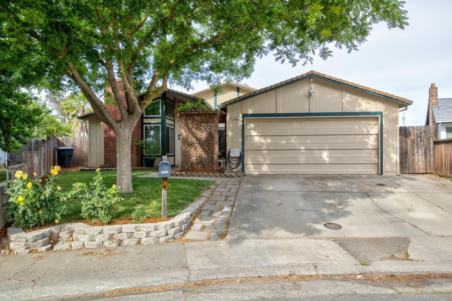 Detail Gallery Image 1 of 1 For 9585 Mirandy Dr, Sacramento,  CA 95827 - 4 Beds | 2 Baths