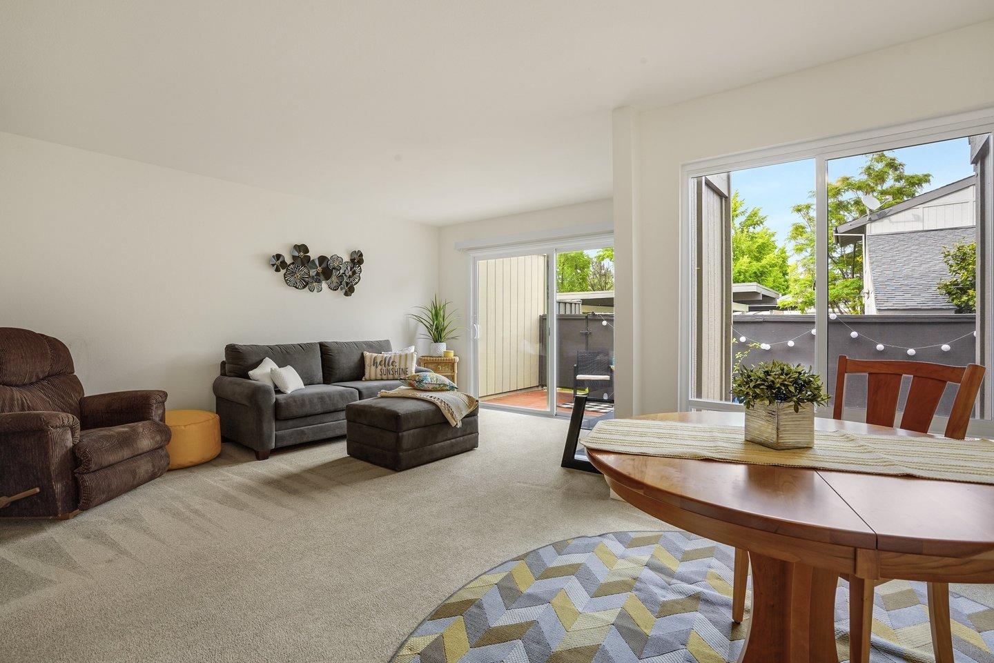 Detail Gallery Image 1 of 1 For 1140 Kenwal #B,  Concord,  CA 94521 - 2 Beds | 1/1 Baths