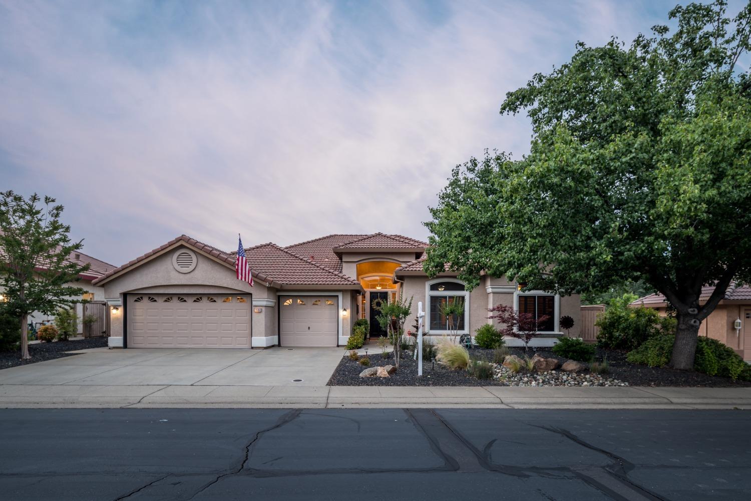 Detail Gallery Image 1 of 1 For 1698 Laporte Dr, Roseville,  CA 95747 - 4 Beds | 2/1 Baths