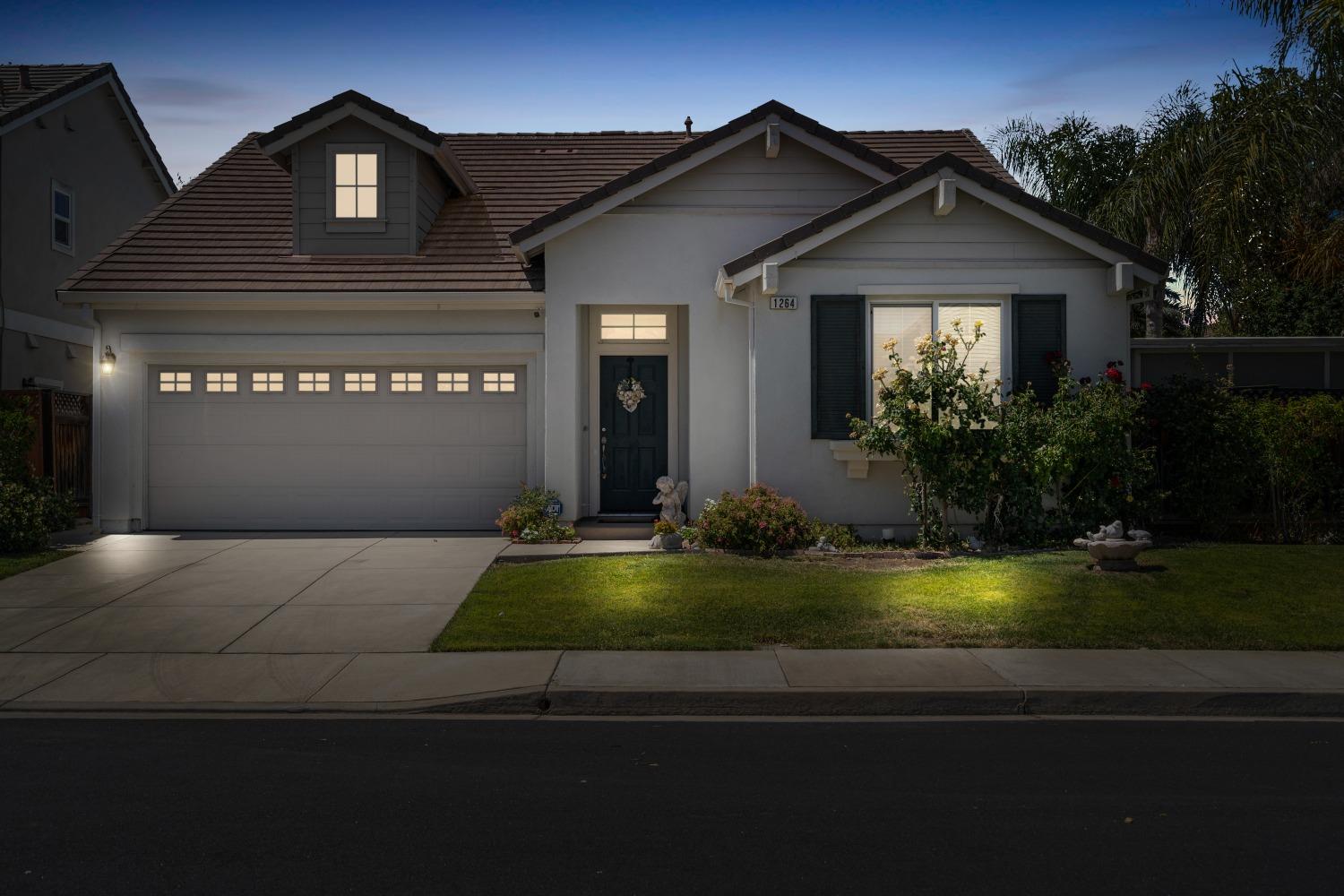 Photo of 1264 Picadilly Ln in Brentwood, CA