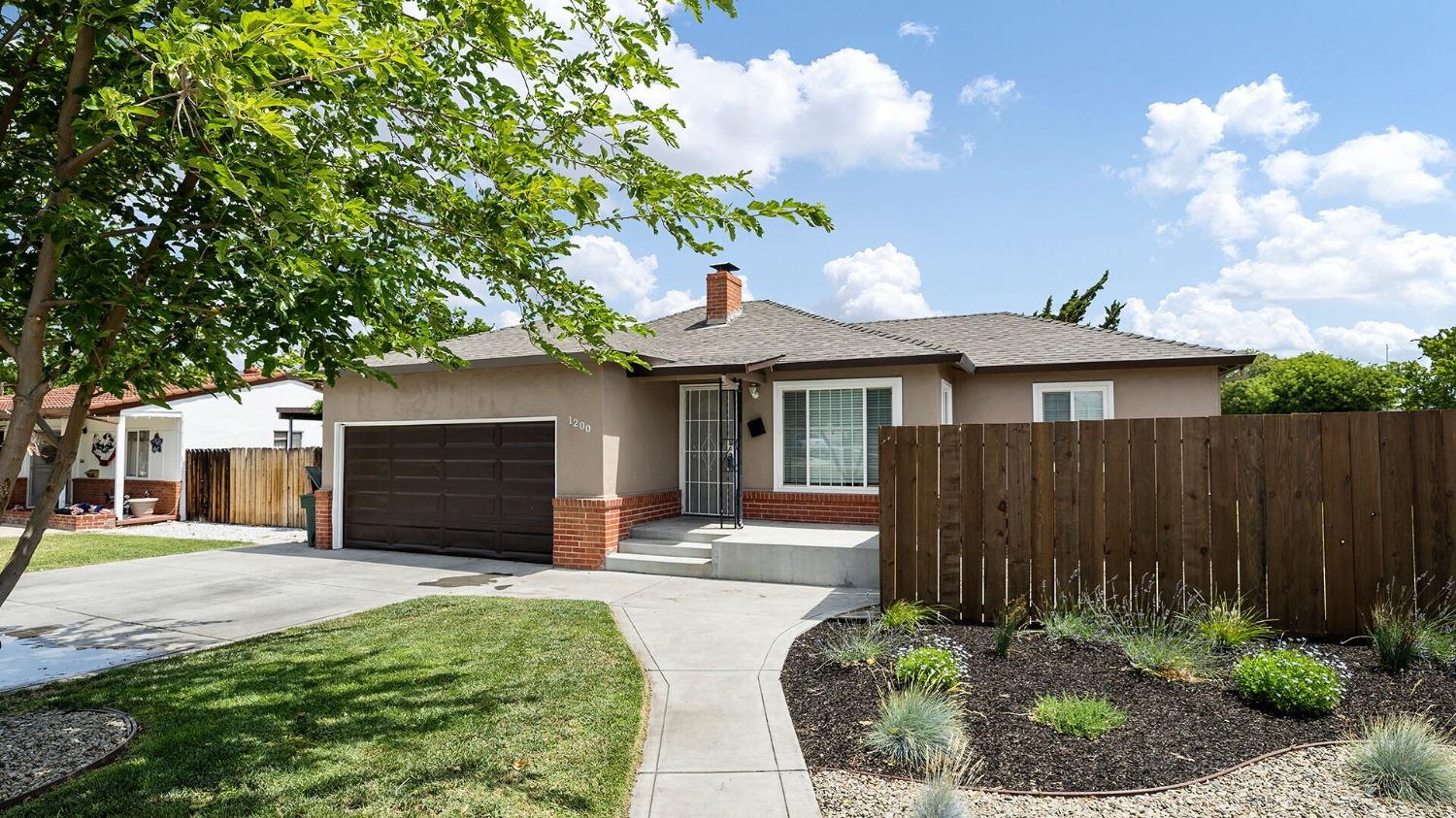 Detail Gallery Image 1 of 1 For 1200 Wilson Ave, Tracy,  CA 95376 - 4 Beds | 2 Baths