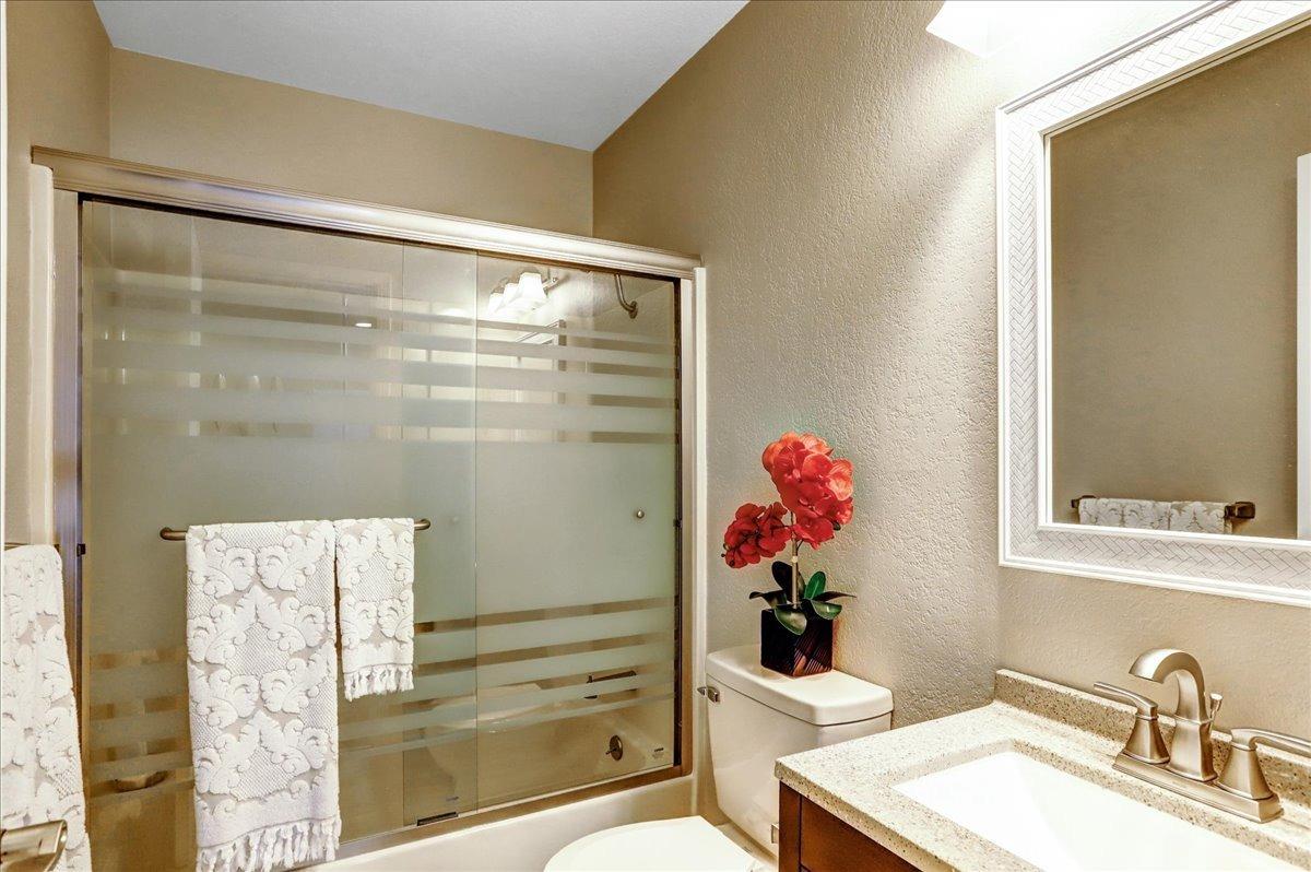 Full Bathroom #1 Upper Level