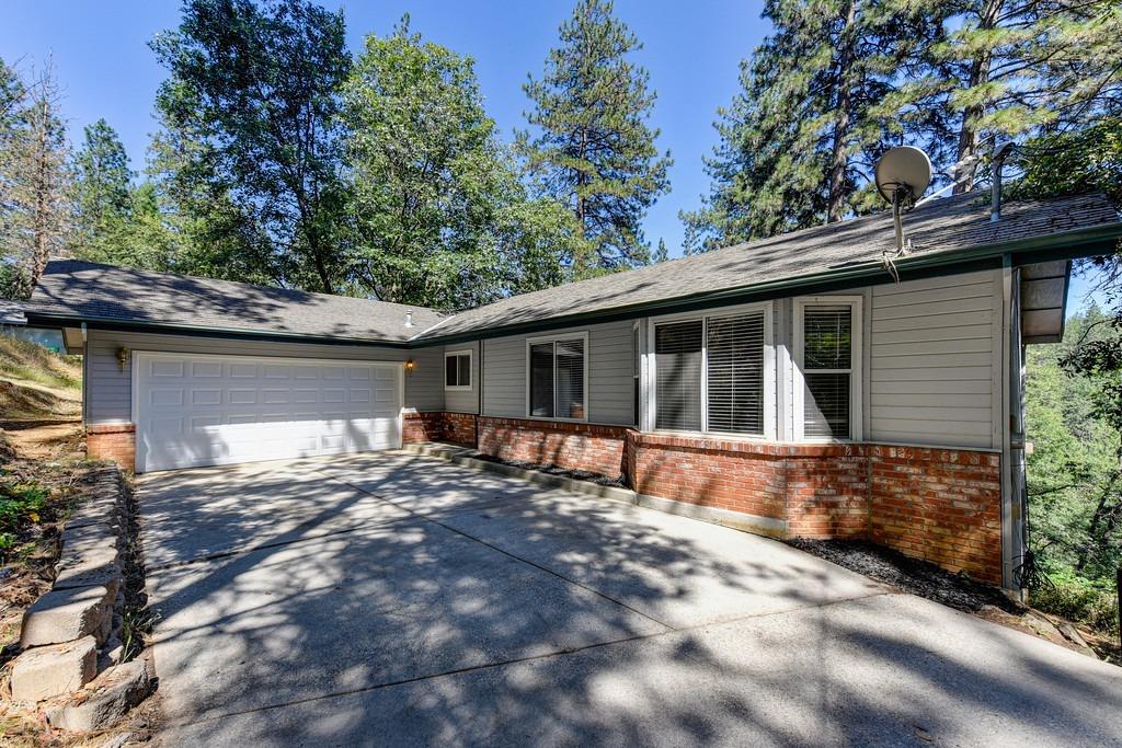 Photo of 15157 Sierra Star Ln in Grass Valley, CA
