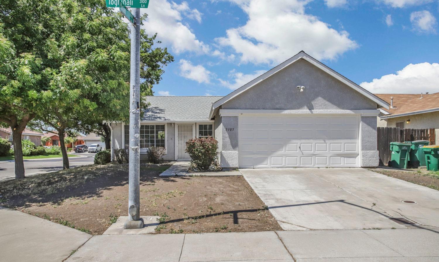 Detail Gallery Image 1 of 1 For 3105 Togninali Ln, Stockton,  CA 95206 - 3 Beds | 2 Baths