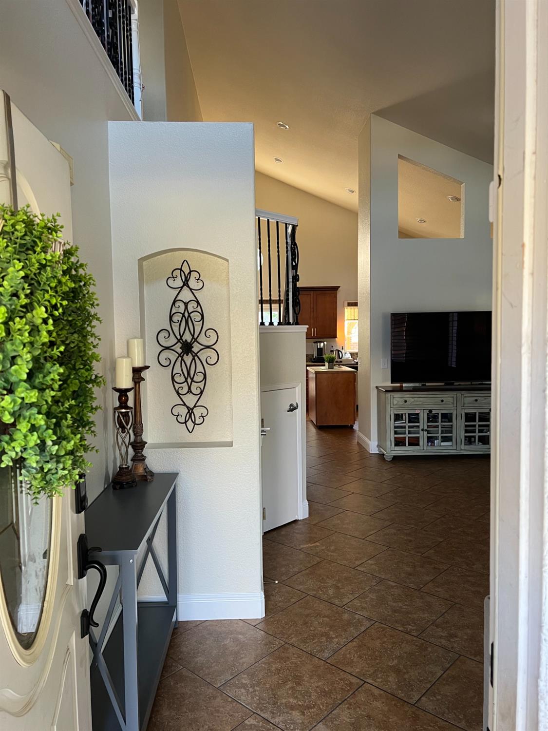 Detail Gallery Image 1 of 1 For 3403 Hepburn Cir, Stockton,  CA 95209 - 3 Beds | 2/1 Baths