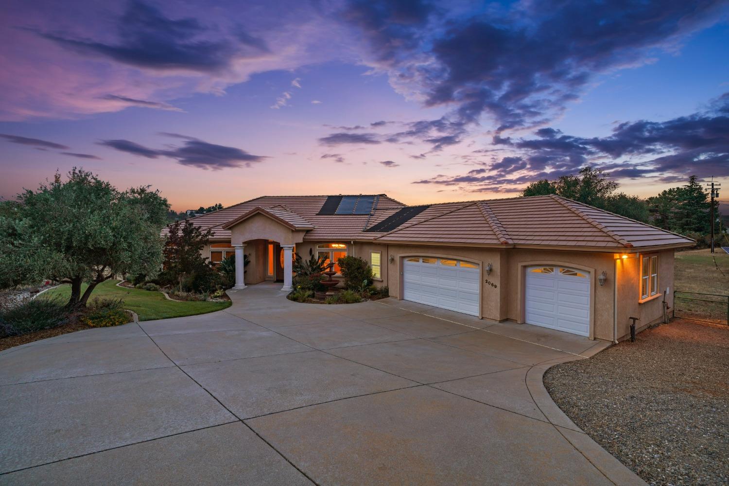 Detail Gallery Image 1 of 1 For 2069 Hickok Rd, El Dorado Hills,  CA 95762 - 5 Beds | 3/1 Baths