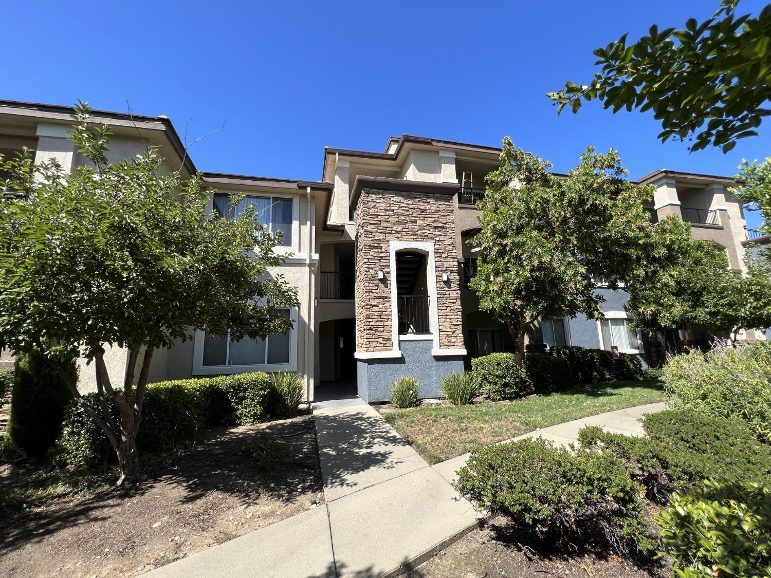 Browse Active ROSEVILLE Condos For Sale