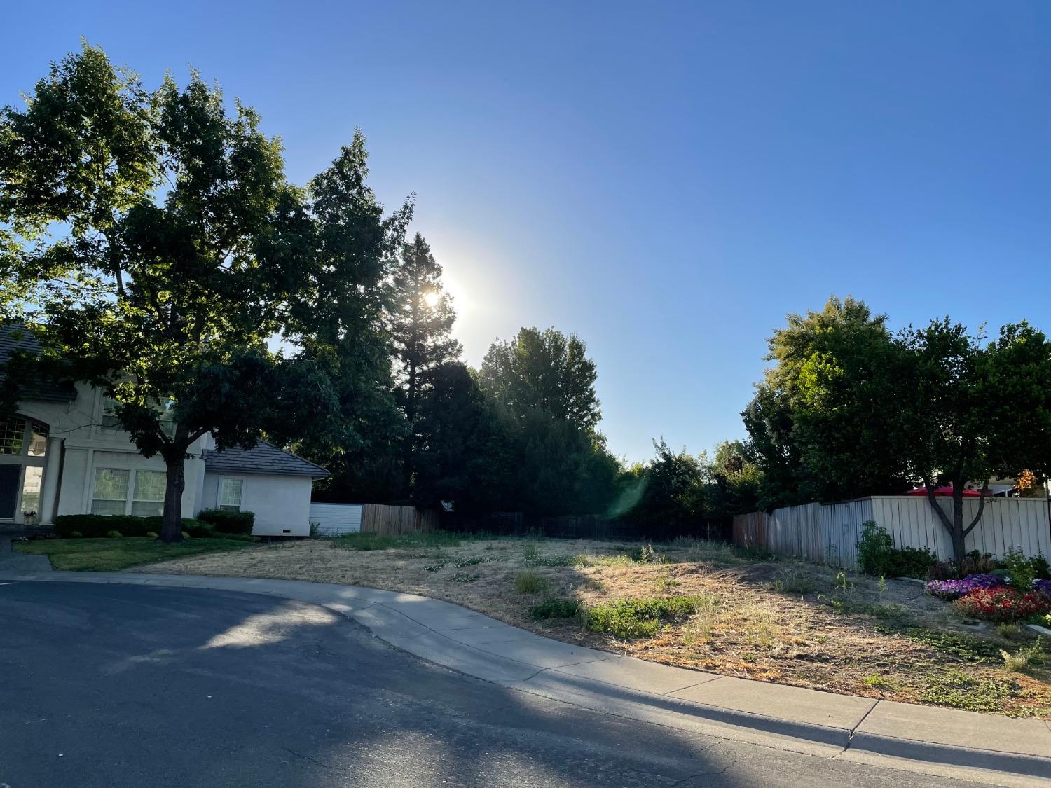 Photo of 7607 Northland Dr in Sacramento, CA
