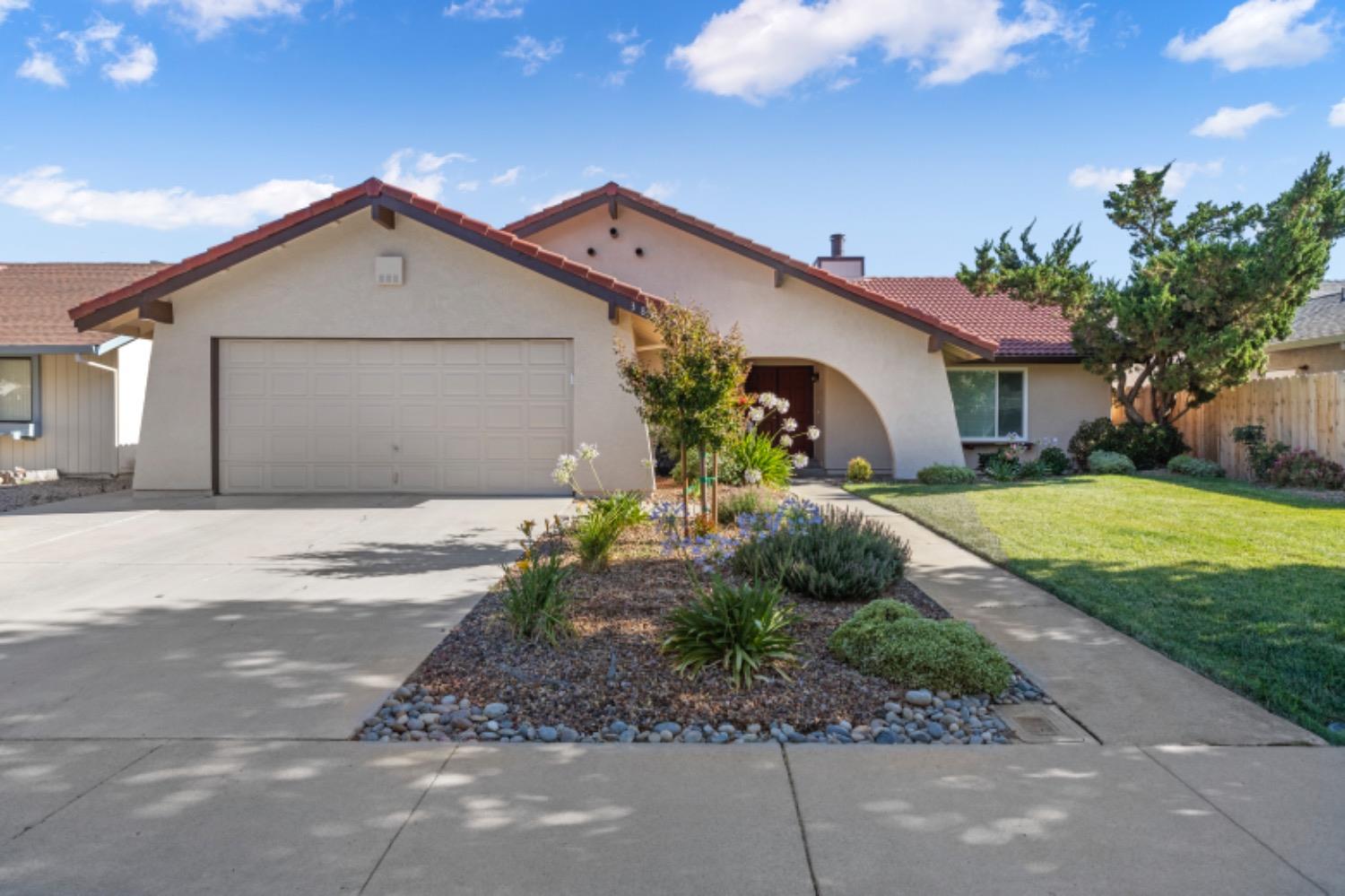 Detail Gallery Image 1 of 1 For 3813 Tumbleweed Ct, Modesto,  CA 95355 - 4 Beds | 2 Baths