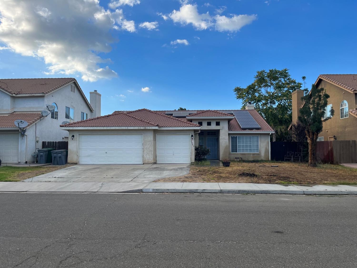 Welcome to 1569 Via Compania in Gustine CA! Situated in the Borrelli Ranch community, this single-st