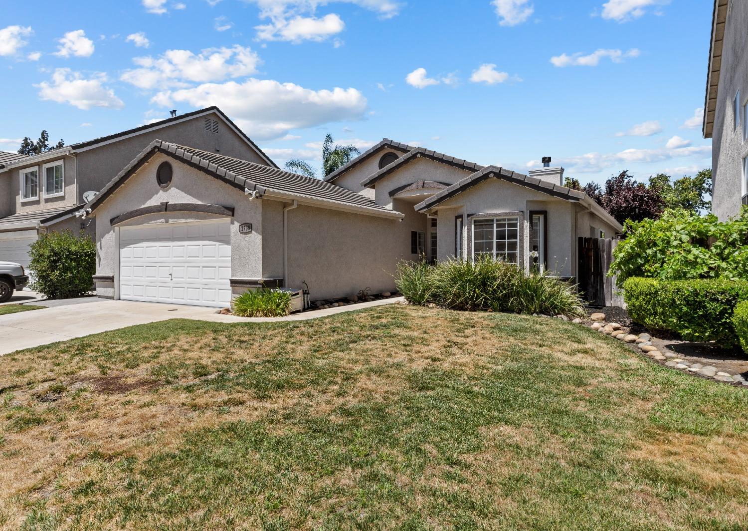 Detail Gallery Image 1 of 1 For 2738 Eagle Rock Cir, Stockton,  CA 95209 - 3 Beds | 2 Baths