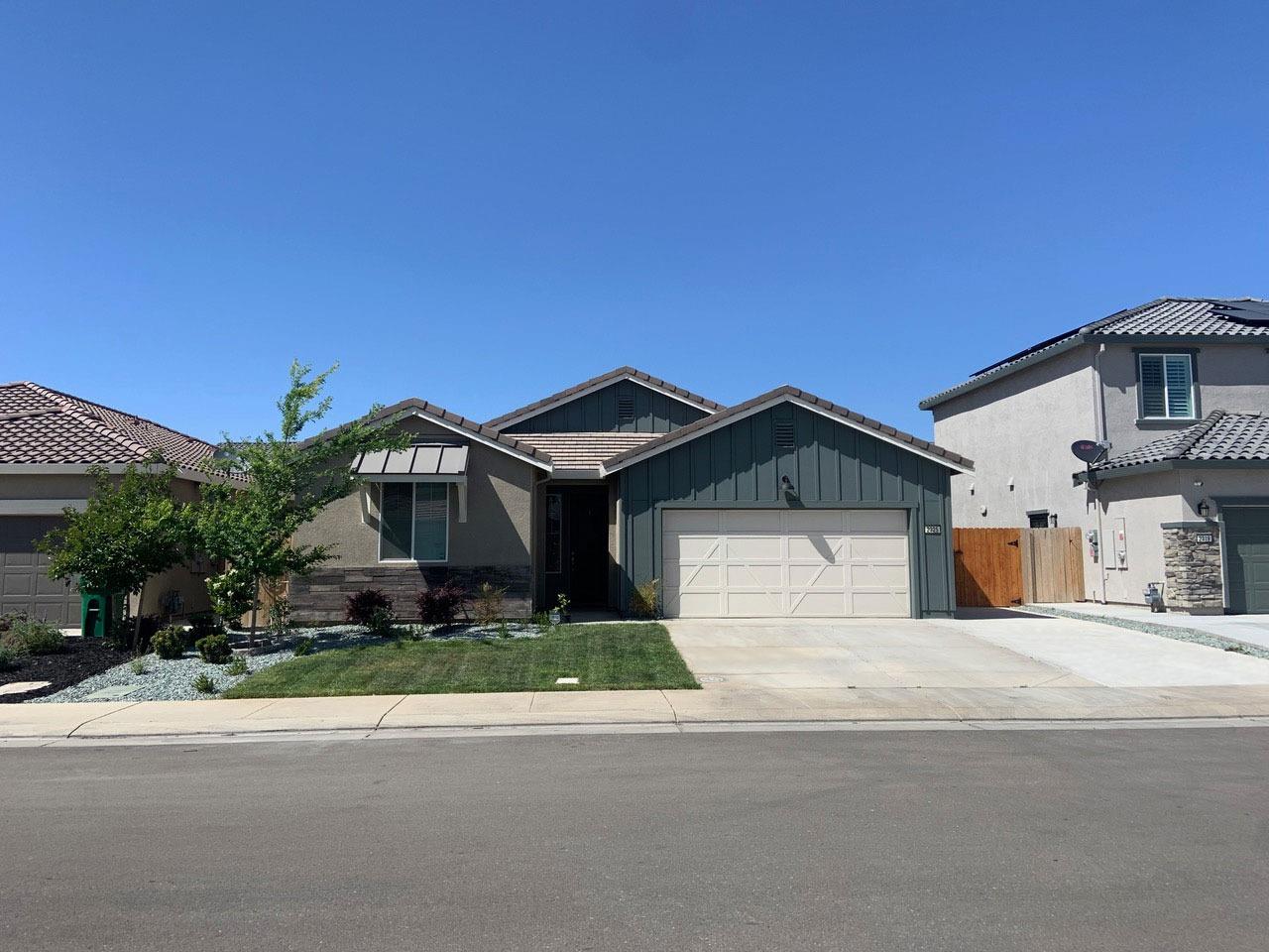 Photo of 2325 Henri Ln in Lodi, CA