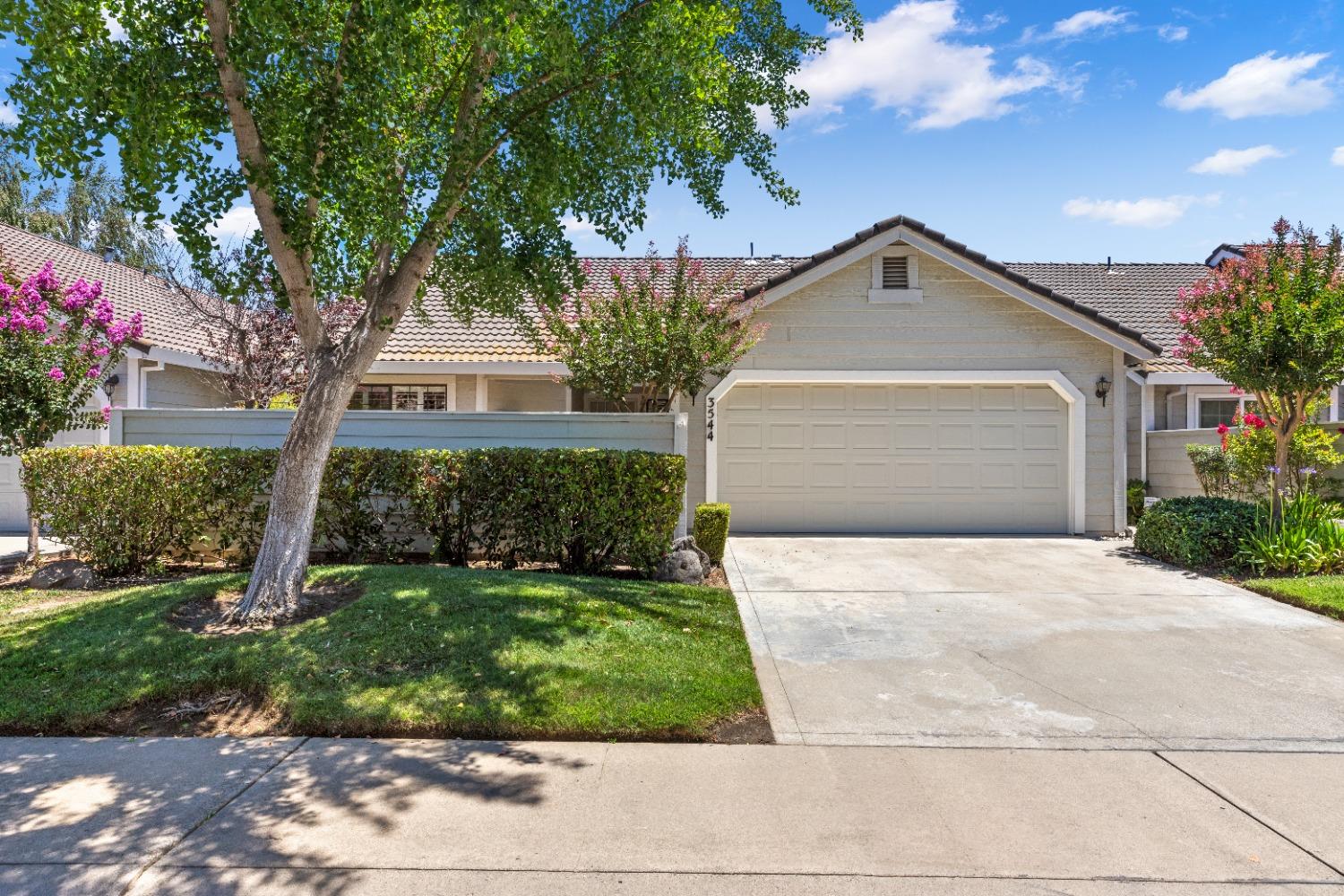 Detail Gallery Image 1 of 1 For 3544 Leeds Way, Modesto,  CA 95356 - 3 Beds | 2 Baths