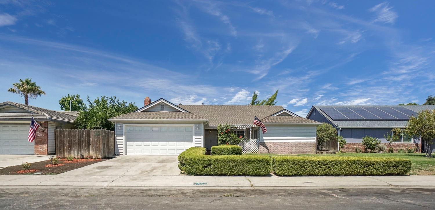 Detail Gallery Image 1 of 1 For 873 Cypress, Manteca,  CA 95336 - 4 Beds | 2 Baths