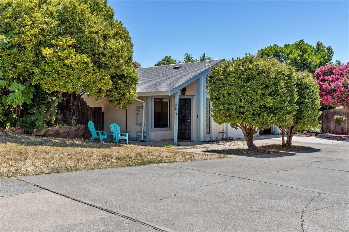 Detail Gallery Image 1 of 1 For 507 Hyacinth Ct a,  Roseville,  CA 95678 - 2 Beds | 2 Baths