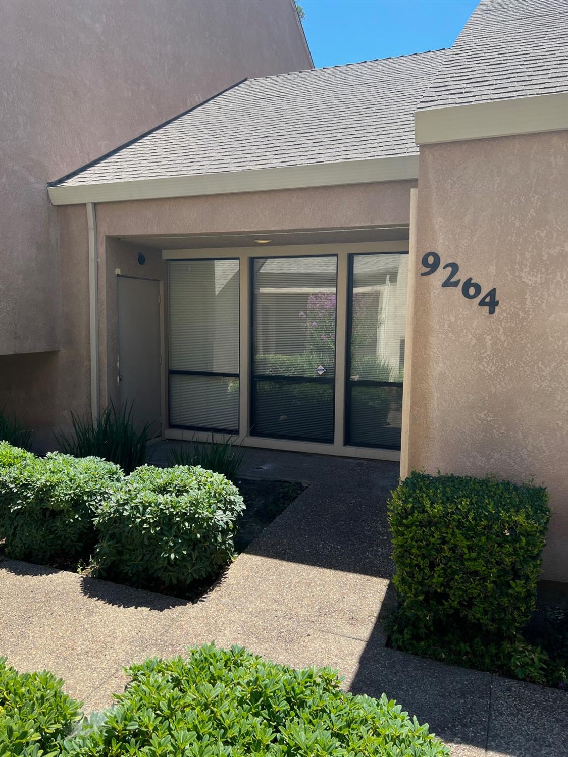 Photo of 9264 Madison Ave in Orangevale, CA