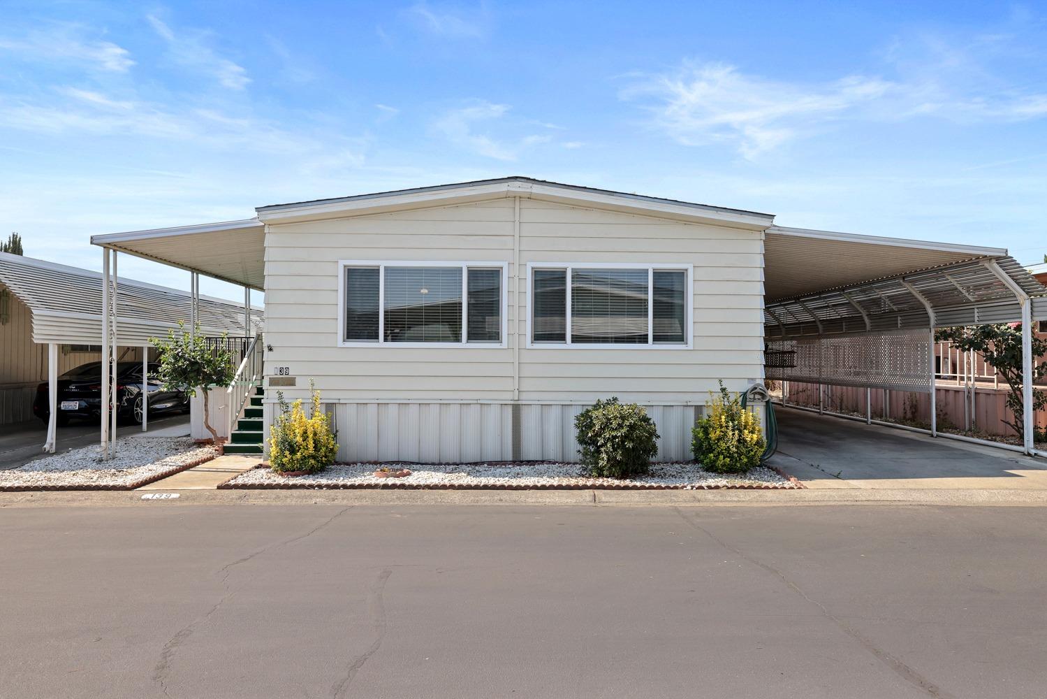 Photo of 139 Granada in Lodi, CA