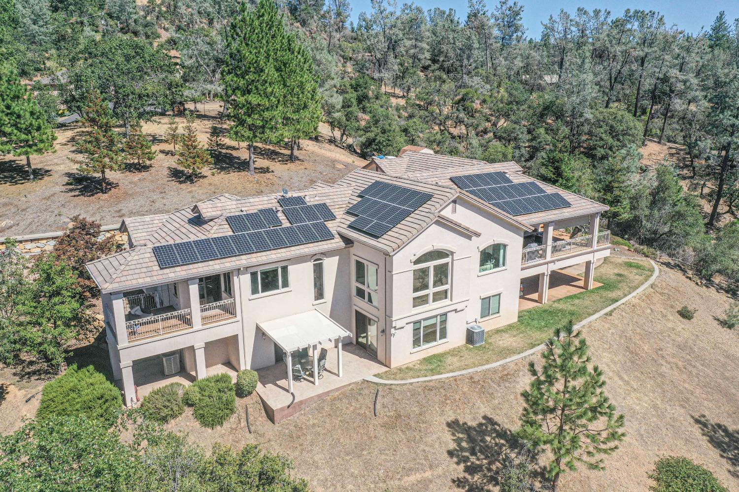 Photo of 962 Eden Valley Rd in Colfax, CA