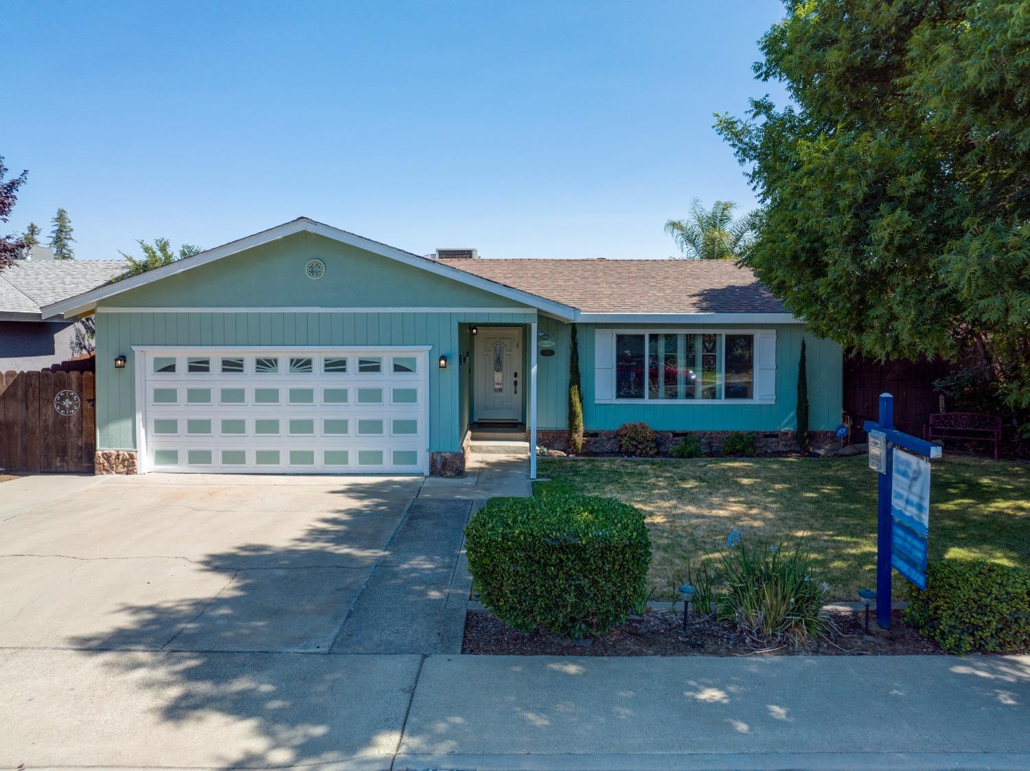 Detail Gallery Image 1 of 1 For 471 Tammi Way, Turlock,  CA 95382 - 3 Beds | 2 Baths