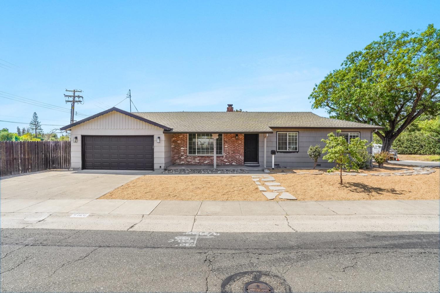 4126 Whitney Avenue, Sacramento, CA 95821