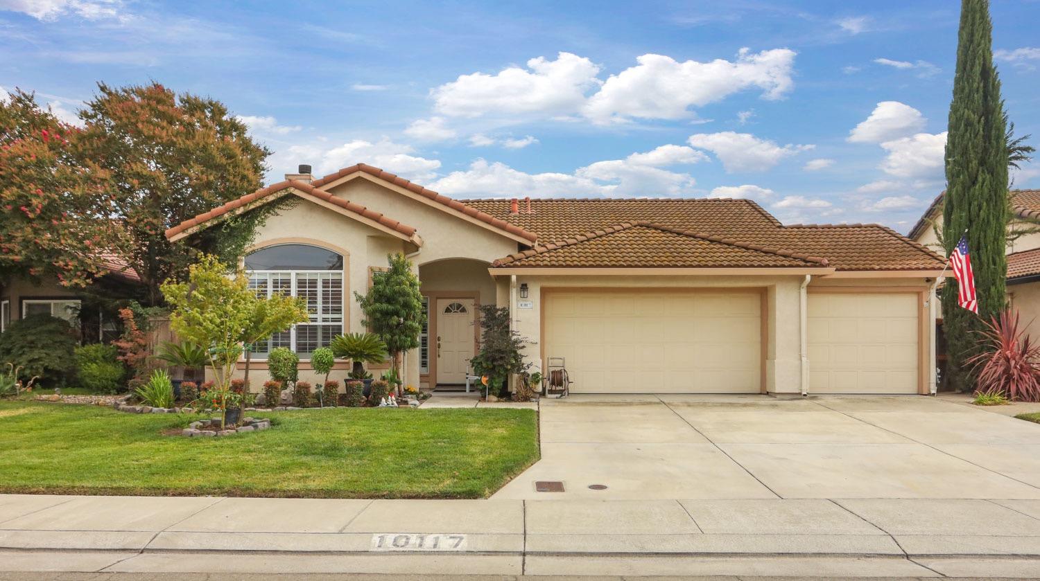 Detail Gallery Image 1 of 1 For 10117 River Falls Cir, Stockton,  CA 95209 - 3 Beds | 2 Baths