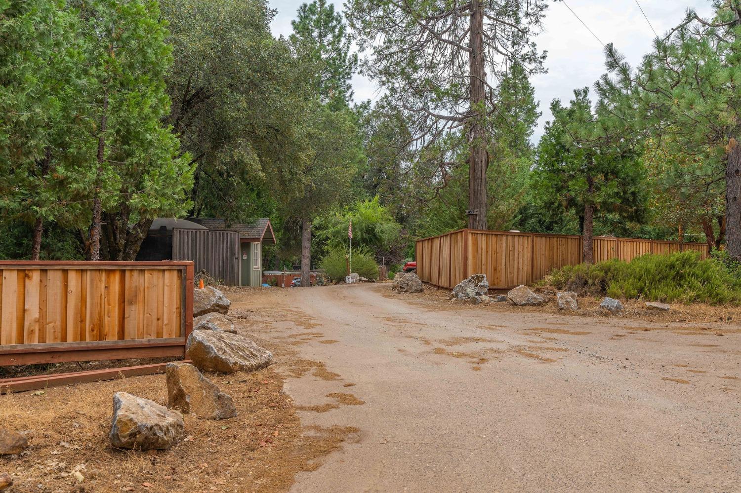 Photo of 14721 Pioneer Volcano Rd in Pioneer, CA