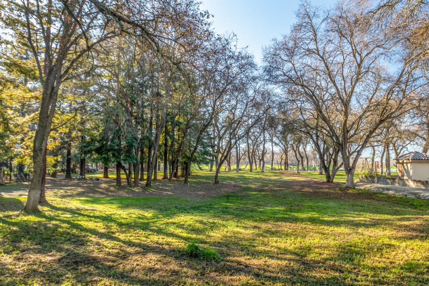 Photo of 3987 Garden Hwy in Sacramento, CA