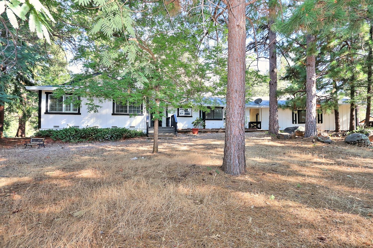 Detail Gallery Image 1 of 1 For 10493 Maranatha Pl, Grass Valley,  CA 95949 - 3 Beds | 2 Baths