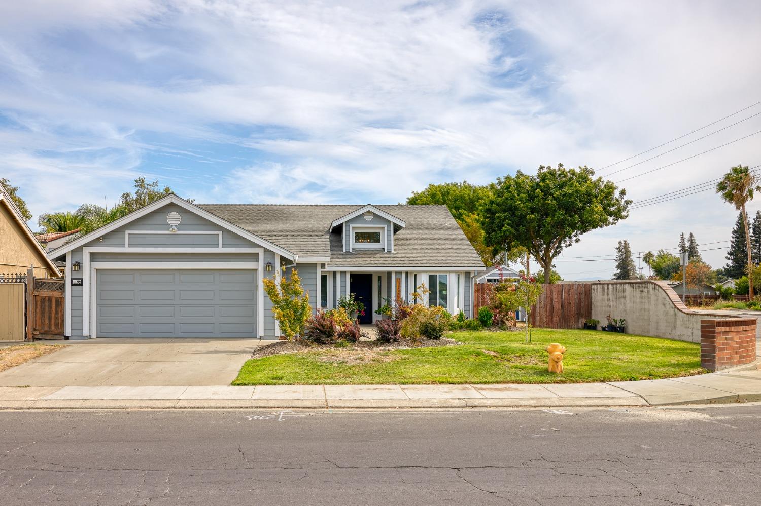 Detail Gallery Image 1 of 1 For 1192 Mission Ridge Dr, Manteca,  CA 95337 - 3 Beds | 2 Baths