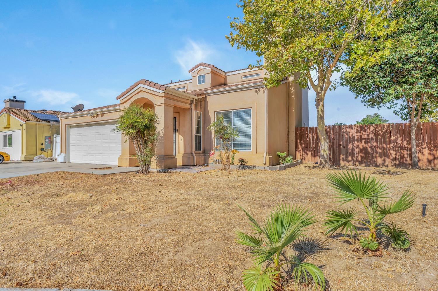 Detail Gallery Image 1 of 1 For 2023 Pepperdine Dr, Los Banos,  CA 93635 - 3 Beds | 2/1 Baths