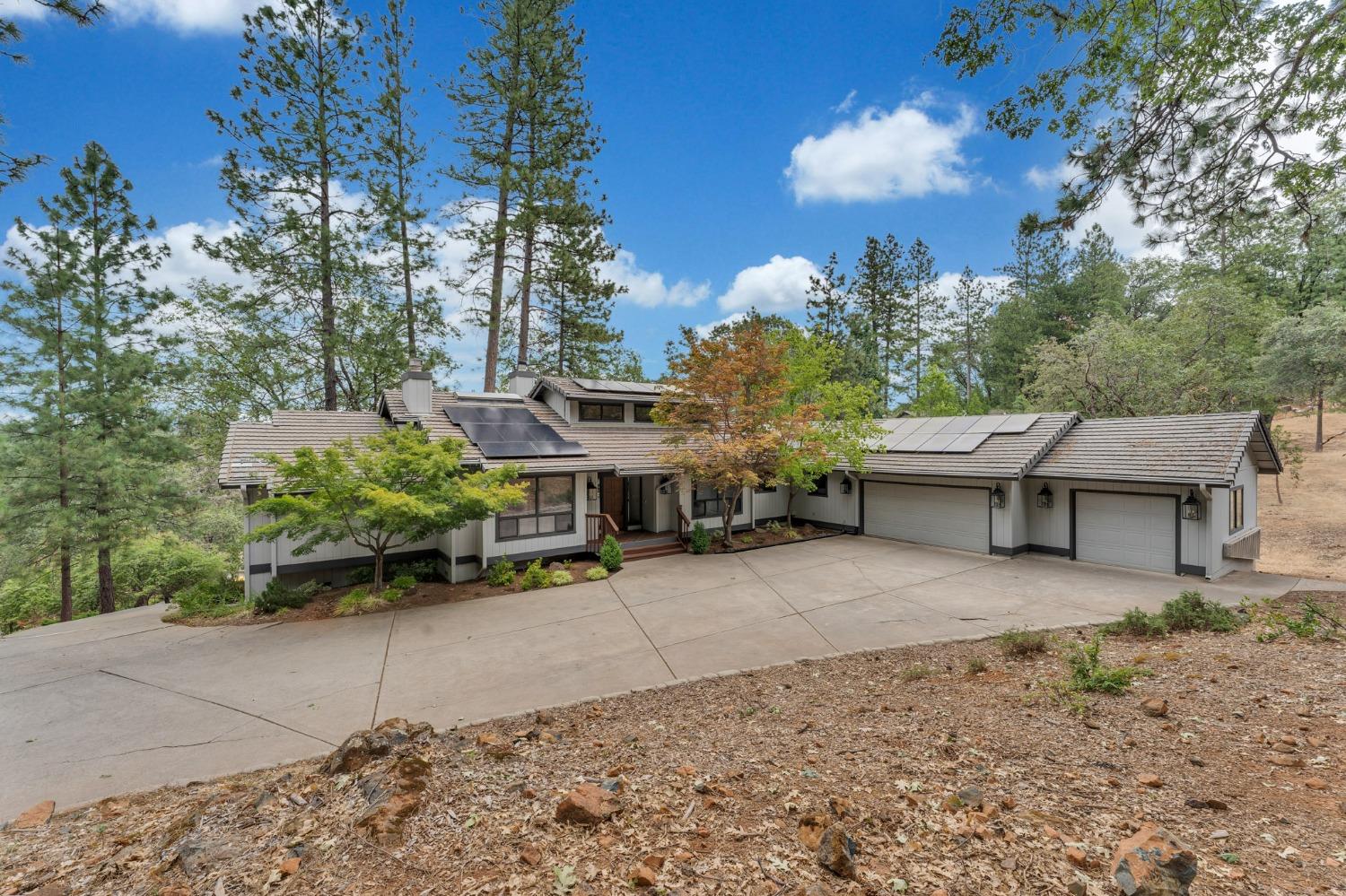 Detail Gallery Image 1 of 1 For 18065 Alexandra Way, Grass Valley,  CA 95949 - 3 Beds | 2/1 Baths