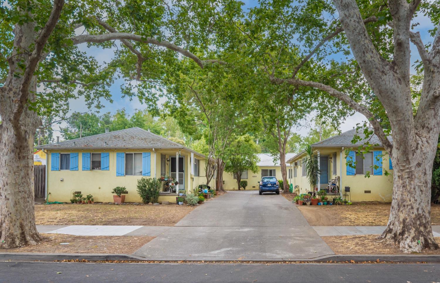 Detail Gallery Image 1 of 1 For 3204 B St, Sacramento,  CA 95816 - – Beds | – Baths