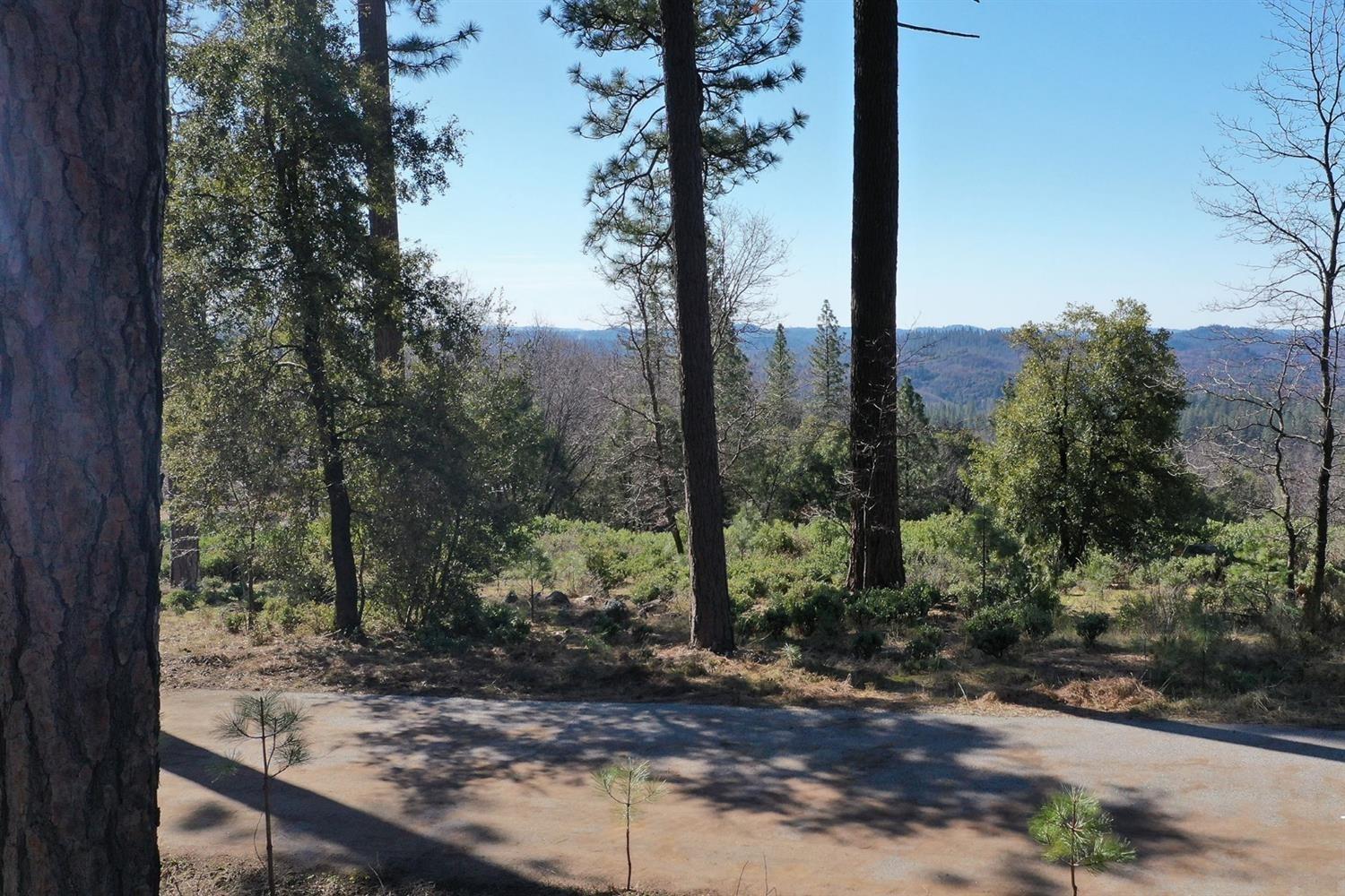 Photo of 14647 Carman Ct in Grass Valley, CA
