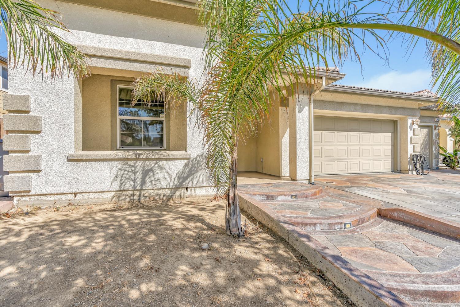 Detail Gallery Image 1 of 1 For 2434 S Creekside Dr, Los Banos,  CA 93635 - 4 Beds | 2 Baths