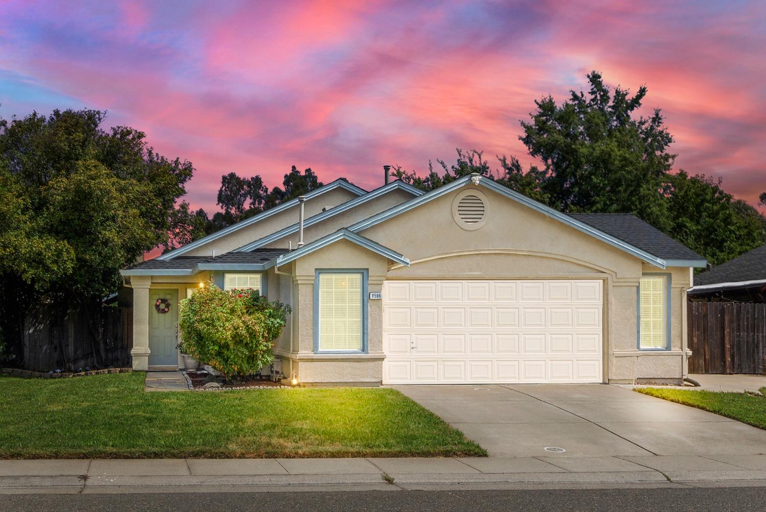 Detail Gallery Image 1 of 1 For 8596 Travary Way, Antelope,  CA 95843 - 3 Beds | 2 Baths