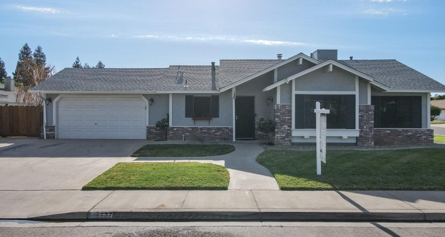 Detail Gallery Image 1 of 1 For 3137 Ethan Allen Ln, Turlock,  CA 95382 - 3 Beds | 2 Baths