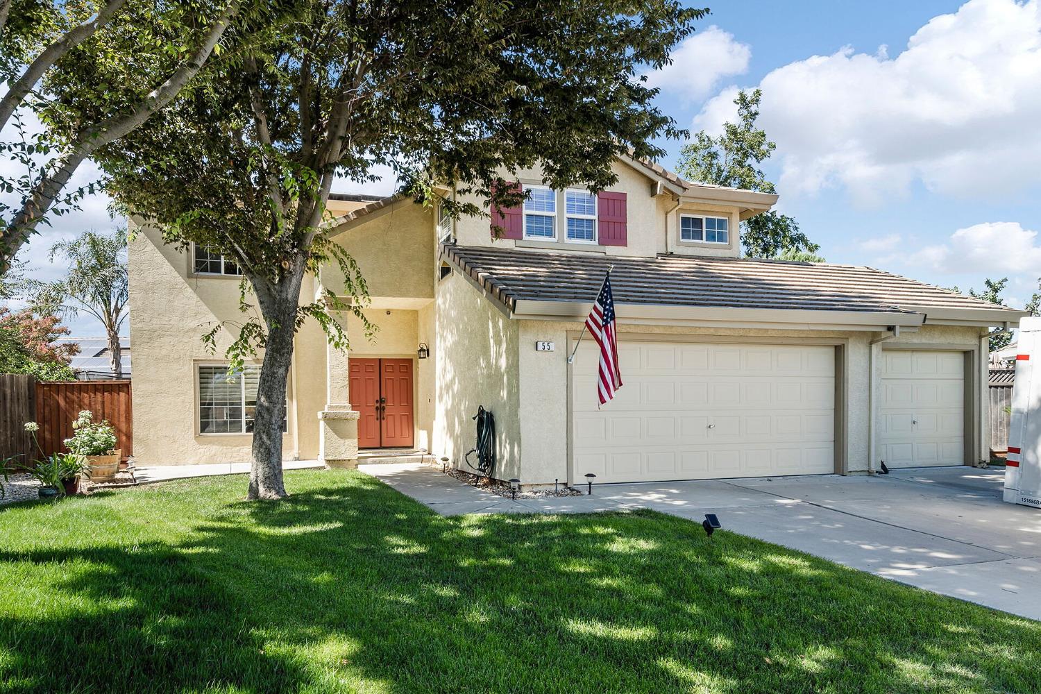 Detail Gallery Image 1 of 1 For 55 Country Ct, Tracy,  CA 95376 - 4 Beds | 3 Baths