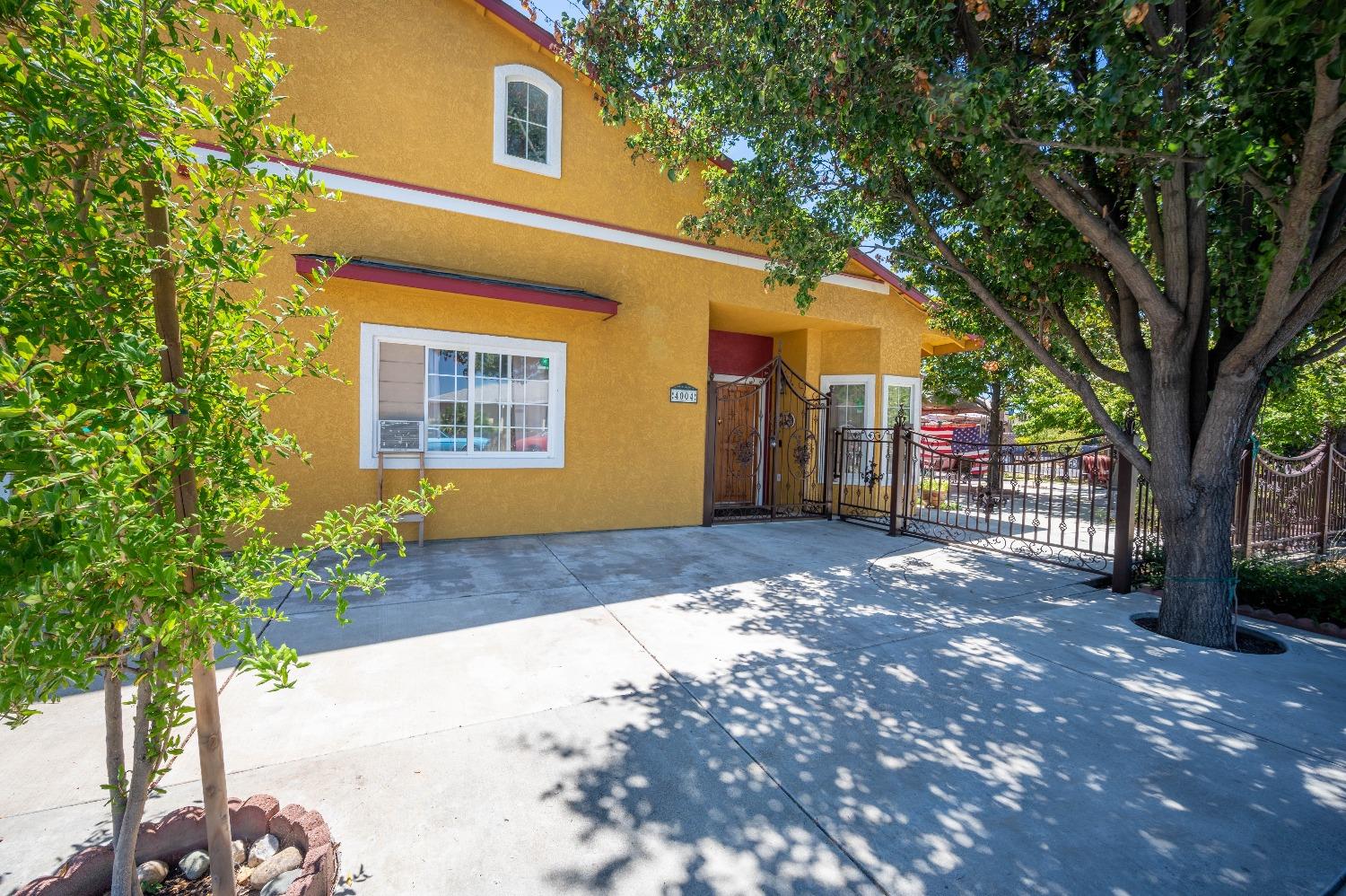 Detail Gallery Image 3 of 64 For 4004 Horner Ave, Stockton,  CA 95215 - 5 Beds | 5 Baths