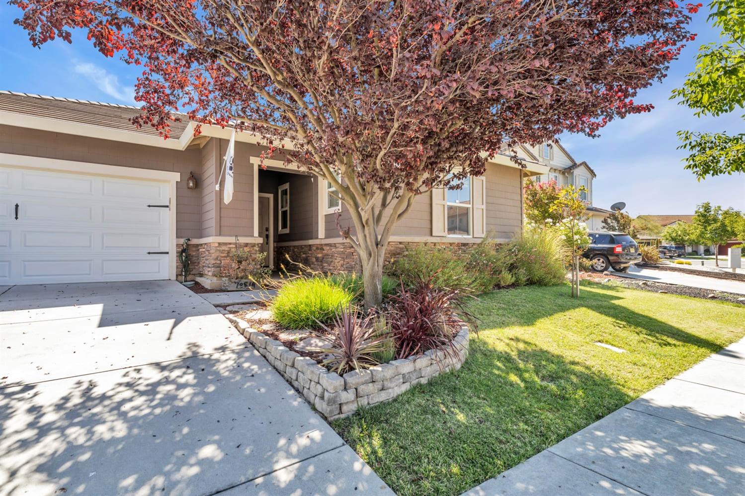 Detail Gallery Image 1 of 1 For 3589 Hume St, West Sacramento,  CA 95691 - 3 Beds | 2 Baths